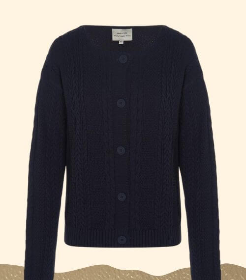 A plant wool cardigan made of cotton